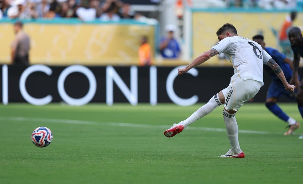 TA：热刺球迷对弗兰克忍无可忍，球队毫无进攻能力